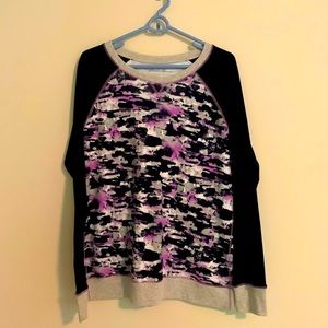 Eddie Bauer long sleeve purple/black camouflage top size XL